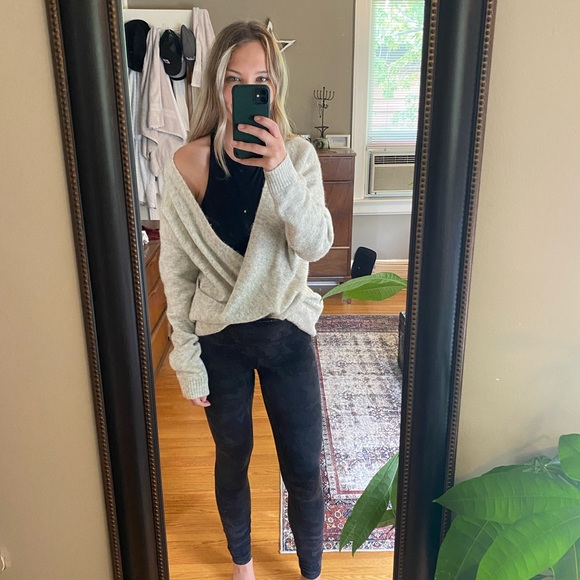 Babaton Bandini Sweater - Picture 6 of 6